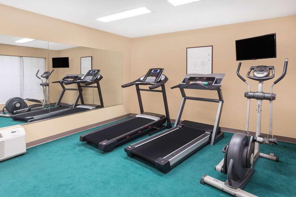 Hotel 6 Macon, Ga I 475 Macon