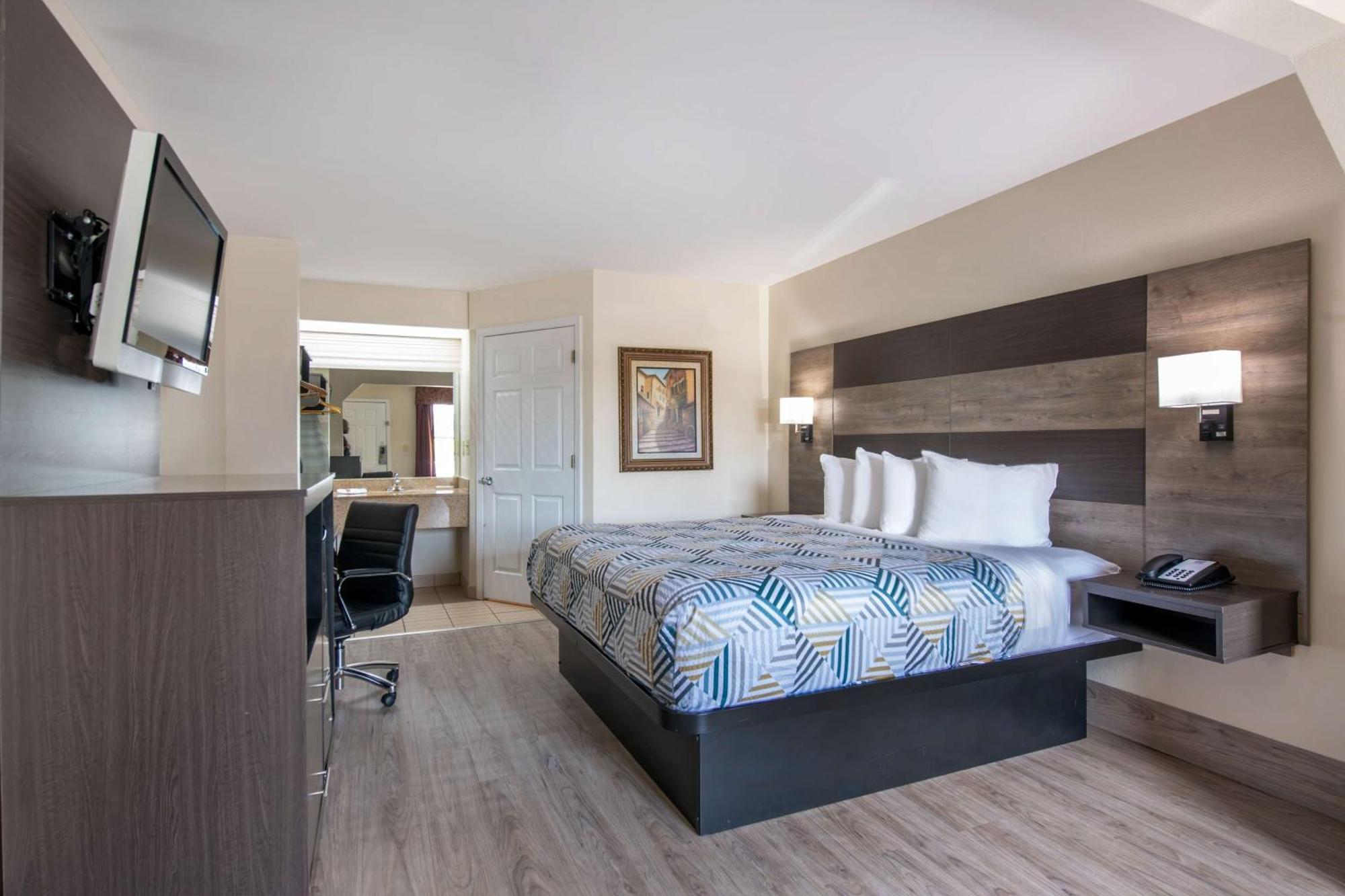 Hotel 6 Macon, Ga I 475