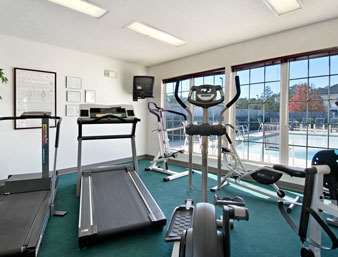Hotel 6 Macon, Ga I 475 Macon