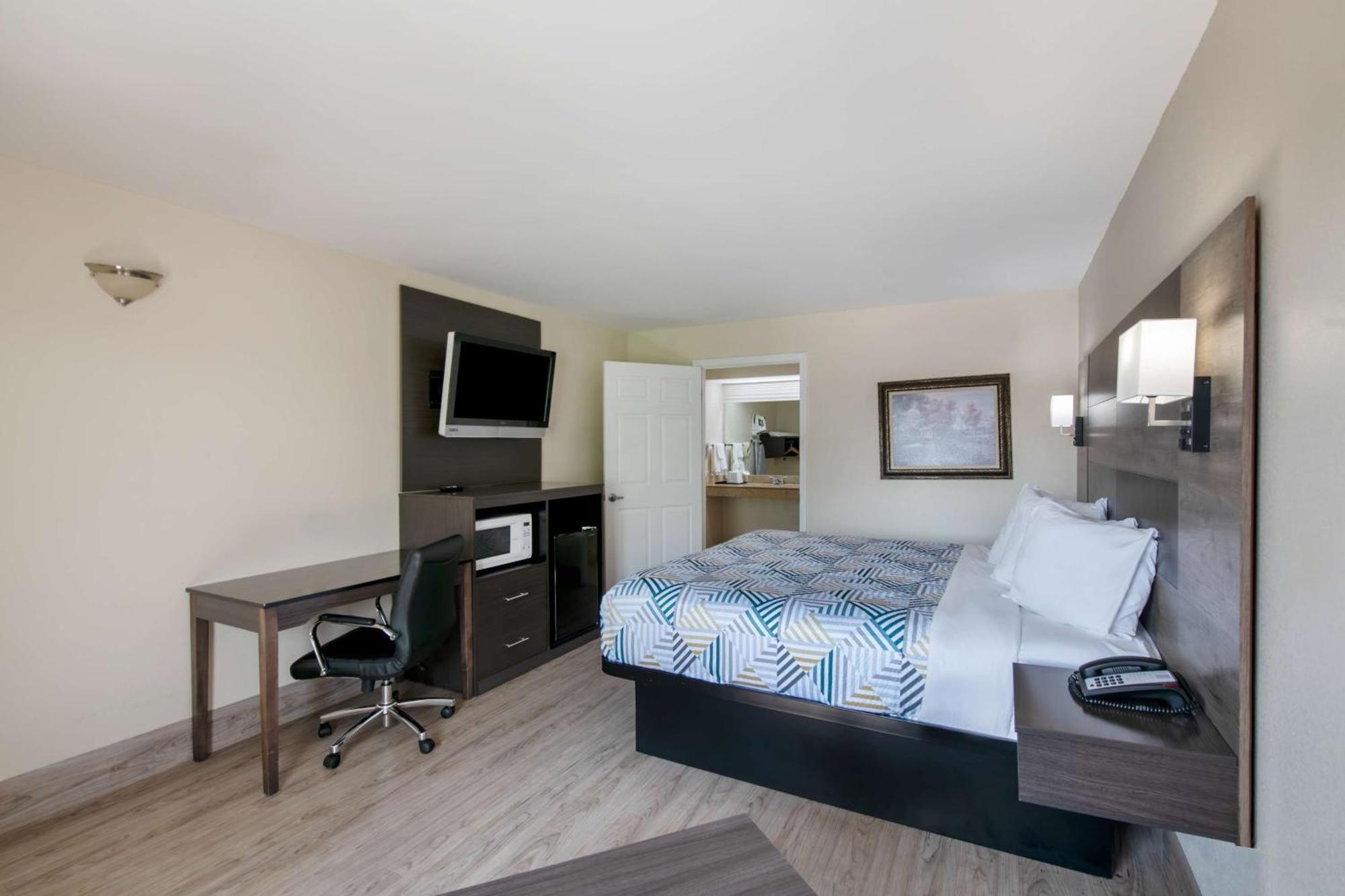 6 Macon, Ga I 475 Hotel 2*